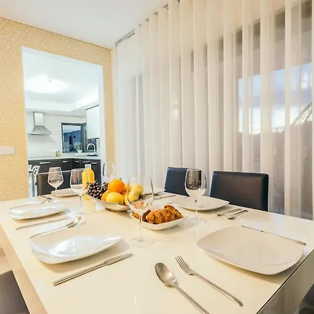 23: Stunning Apartment, Great Location * פרל